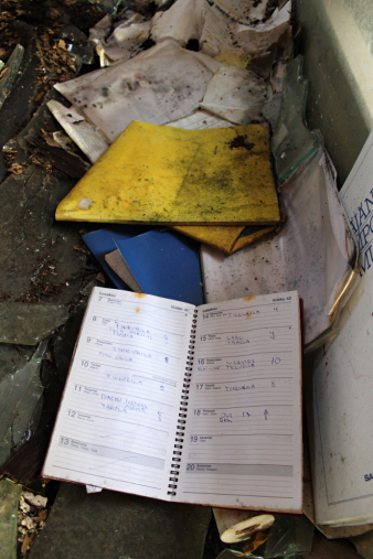 Pic: notebook on floor